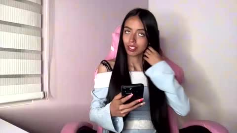 anotella_aa online show from November 26, 11:28 pm