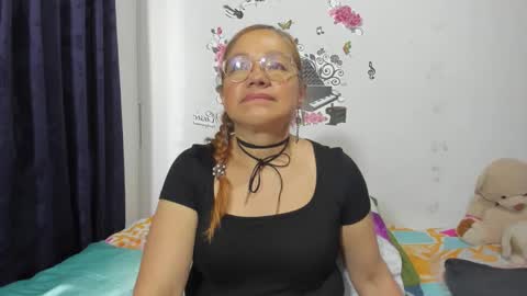 Snapshot of anthonela_mature_ chatting on October 15, 7:38 pm anthonela_mature_ online show from October 15, 7:38 pm