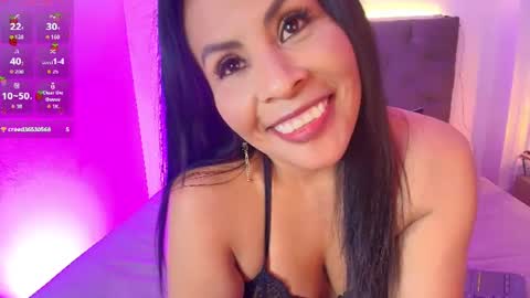 Anthonelaa   online show from July 4, 9:10 pm