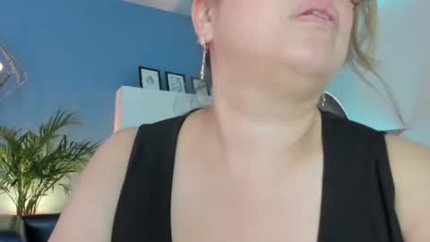 Antonella online show from June 17, 7:37 pm