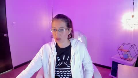 Snapshot of antoneella__ chatting on February 9, 12:08 pm Antonella online show from February 9, 12:08 pm