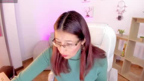 Snapshot of antoneella__ chatting on February 18, 12:06 pm Antonella online show from February 18, 12:06 pm