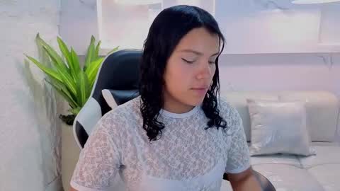 Snapshot of antonela_tp chatting on October 1, 1:16 pm Antonela online show from October 1, 1:16 pm