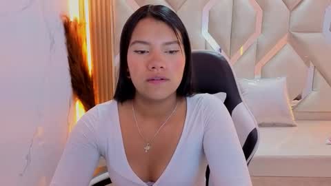 Snapshot of antonela_tp chatting on October 13, 12:41 pm Antonela online show from October 13, 12:41 pm