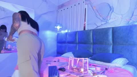 Snapshot of antonella_rossi24 chatting on September 16, 7:55 pm Antonella Rossi online show from September 16, 7:55 pm