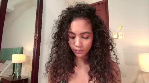 AntonellaHall  online show from June 18, 1:07 am