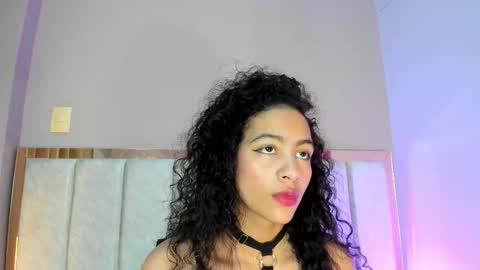 AntonellaHall  online show from November 22, 12:30 pm