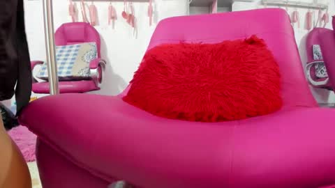 Snapshot of antonellakling_ chatting on September 12, 2:02 pm ANTONELLA online show from September 12, 2:02 pm