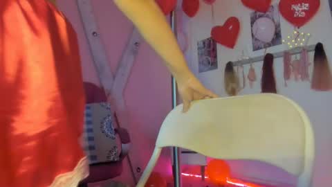 Snapshot of antonellakling_ chatting on February 16, 9:04 am ANTONELLA online show from February 16, 9:04 am