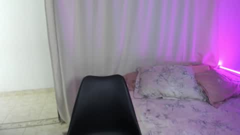 Sarah online show from March 22, 2:45 pm