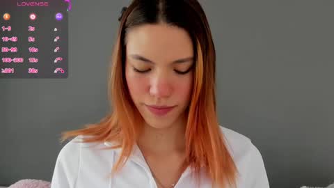 Snapshot of antonellarossii_ chatting on October 8, 1:15 pm Antonella  online show from October 8, 1:15 pm