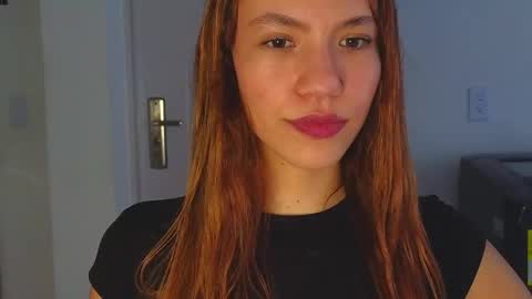 Snapshot of antonellarossii_ chatting on March 3, 1:48 pm Antonella  online show from March 3, 1:48 pm