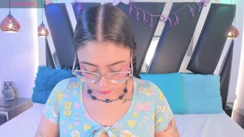 A N T O N E L L E  online show from July 24, 11:30 am