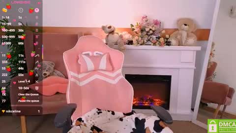 antonia_ferrero online show from November 12, 7:06 am