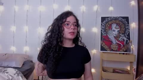 Snapshot of antoniart_ chatting on February 10, 2:08 am Antonia online show from February 10, 2:08 am