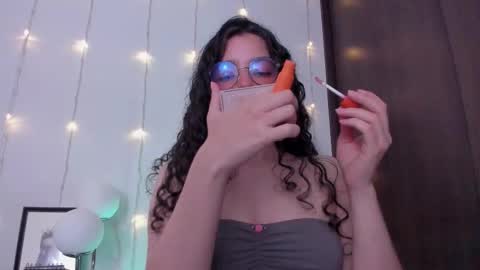 Snapshot of antoniart_ chatting on September 29, 2:16 am Antonia online show from September 29, 2:16 am