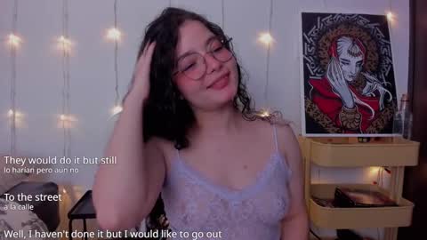 Snapshot of antoniart_ chatting on February 21, 2:06 am Antonia online show from February 21, 2:06 am
