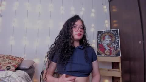 Snapshot of antoniart_ chatting on February 4, 2:28 am Antonia online show from February 4, 2:28 am
