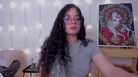 Snapshot of antoniart_ chatting on February 11, 3:08 am Antonia online show from February 11, 3:08 am