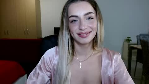 Anya online show from May 9, 8:11 pm