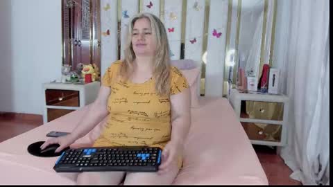 Anyela  online show from January 13, 3:23 am