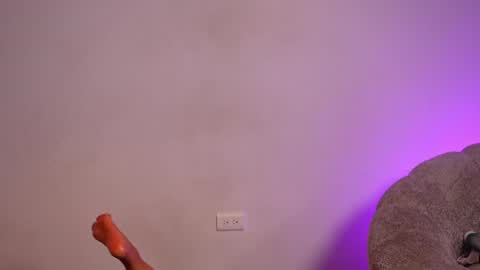 Dulce Maria online show from July 6, 4:29 am