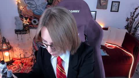 Snapshot of aphexqueen chatting on January 20, 9:13 am APHEX QUEEN online show from January 20, 9:13 am