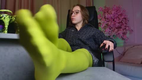 Snapshot of aphexqueen chatting on October 15, 10:18 am APHEX QUEEN online show from October 15, 10:18 am