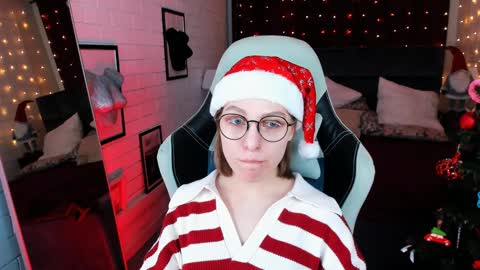 Snapshot of aphexqueen chatting on December 17, 1:27 pm APHEX QUEEN online show from December 17, 1:27 pm