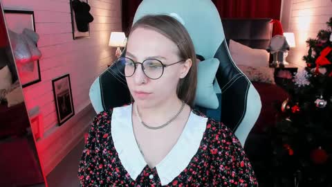 Snapshot of aphexqueen chatting on December 11, 1:06 pm APHEX QUEEN online show from December 11, 1:06 pm