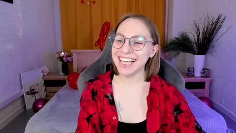 Snapshot of aphexqueen chatting on February 12, 1:06 pm APHEX QUEEN online show from February 12, 1:06 pm