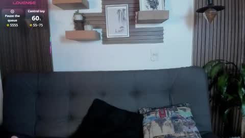 apprilfoxx online show from October 14, 6:32 pm