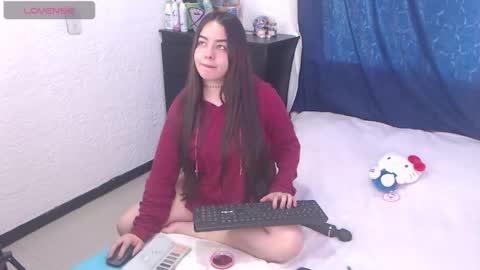 Abril Freelance Model online show from November 18, 2:40 pm