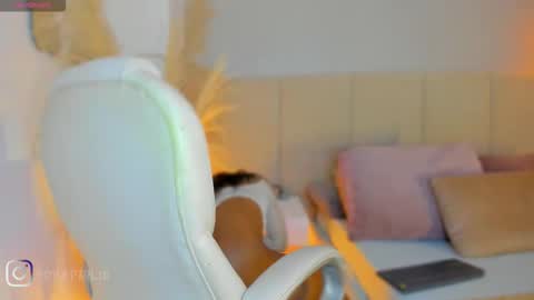 April online show from February 10, 10:40 am