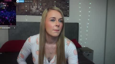 Snapshot of april_flix chatting on January 22, 12:06 pm April Flix online show from January 22, 12:06 pm
