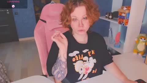 Snapshot of april_hentaigirl chatting on October 19, 7:54 am my special content online show from October 19, 7:54 am