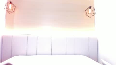 April online show from November 20, 7:09 am