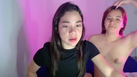 Snapshot of aprildubois_ chatting on October 20, 6:44 pm April online show from October 20, 6:44 pm