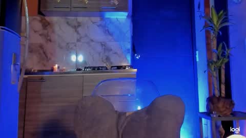 aprillebony319262 online show from January 7, 7:12 am