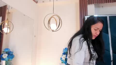 aprilmiiller online show from May 16, 12:59 pm