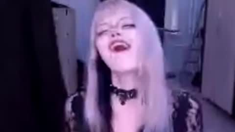 Alice D online show from April 16, 7:57 pm