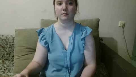 Josefin online show from July 28, 4:05 pm