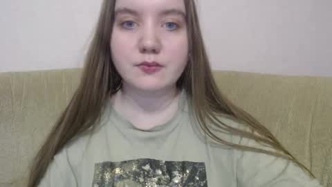 Josefin online show from January 13, 8:40 am