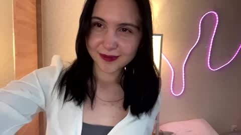 Emi online show from June 20, 4:43 pm