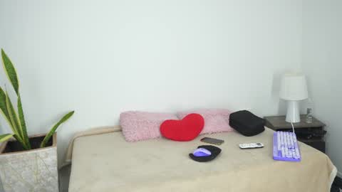   online show from July 29, 8:03 am