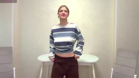 Caroline online show from June 25, 5:47 pm