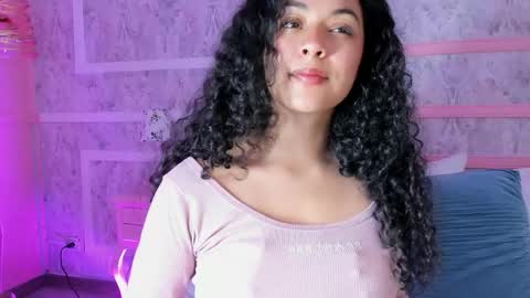 Ari online show from April 24, 12:30 pm