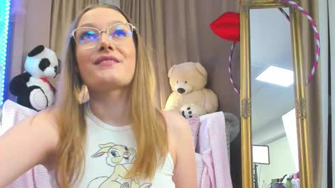 Ariel online show from March 9, 10:46 pm