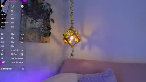 Snapshot of ari_baker chatting on December 10, 9:54 pm Arianna Baker online show from December 10, 9:54 pm