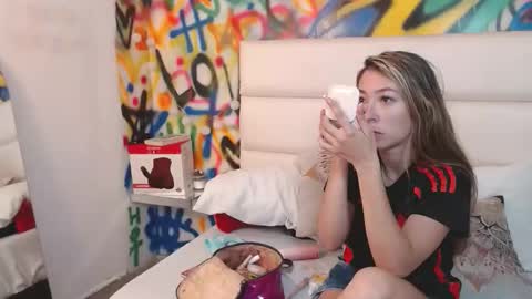 aria online show from November 26, 12:50 pm